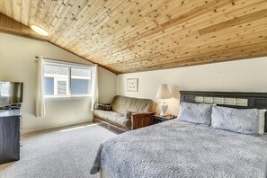 House, 6 Bedrooms | 6 bedrooms, individually decorated, individually furnished, free WiFi