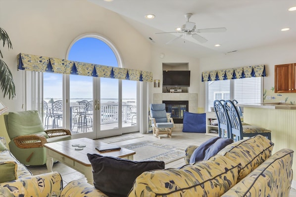 Townhome, 4 Bedrooms | Living room