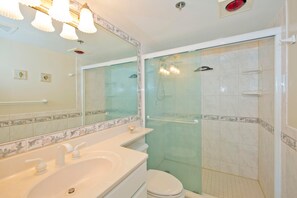Condo, 3 Bedrooms | Bathroom