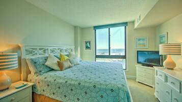 Condo, 3 Bedrooms | 3 bedrooms, individually decorated, individually furnished, bed sheets