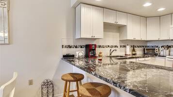 Townhouse, 4 kamar tidur | Dapur pribadi