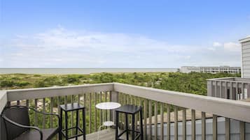 Townhome, 4 Bedrooms | Property grounds