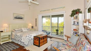 Townhome, 3 Bedrooms | 3 bedrooms, individually decorated, individually furnished, bed sheets