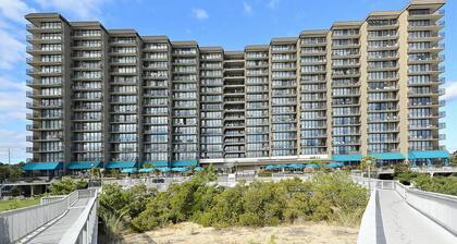 Sea Colony Edgewater North 405 by Long & Foster