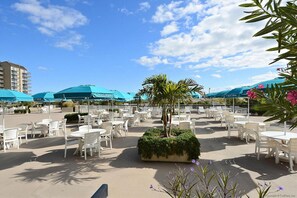 Condo, 2 Bedrooms | Outdoor dining