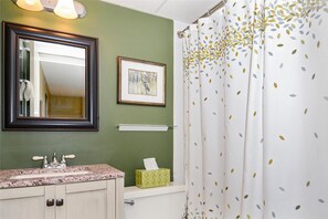 Apartment, 2 Schlafzimmer | Badezimmer | Handtücher
