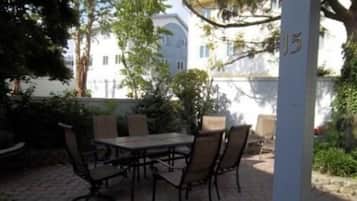 Maison mitoyenne, 4 chambres | Extérieur