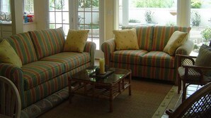 Interior - Sea Gate 18 by Long & Foster (Dewey Beach)