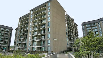 Condo, 2 Bedrooms | Exterior
