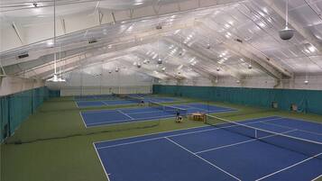 Condo, 2 Bedrooms | Sports court