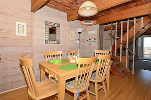 Townhome, 3 Bedrooms | Dining