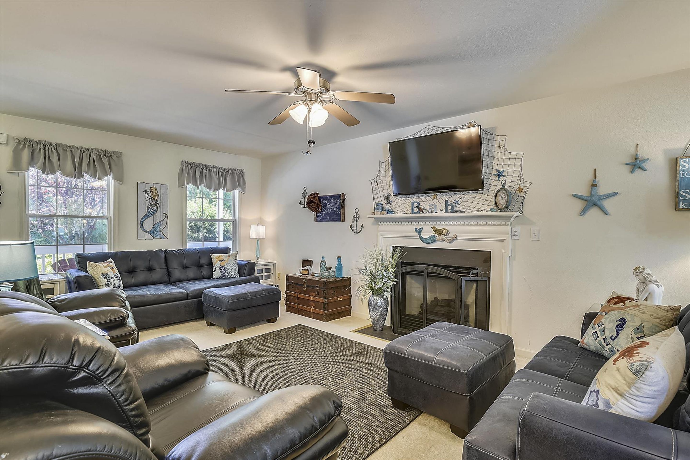 House, 3 Bedrooms | Living room