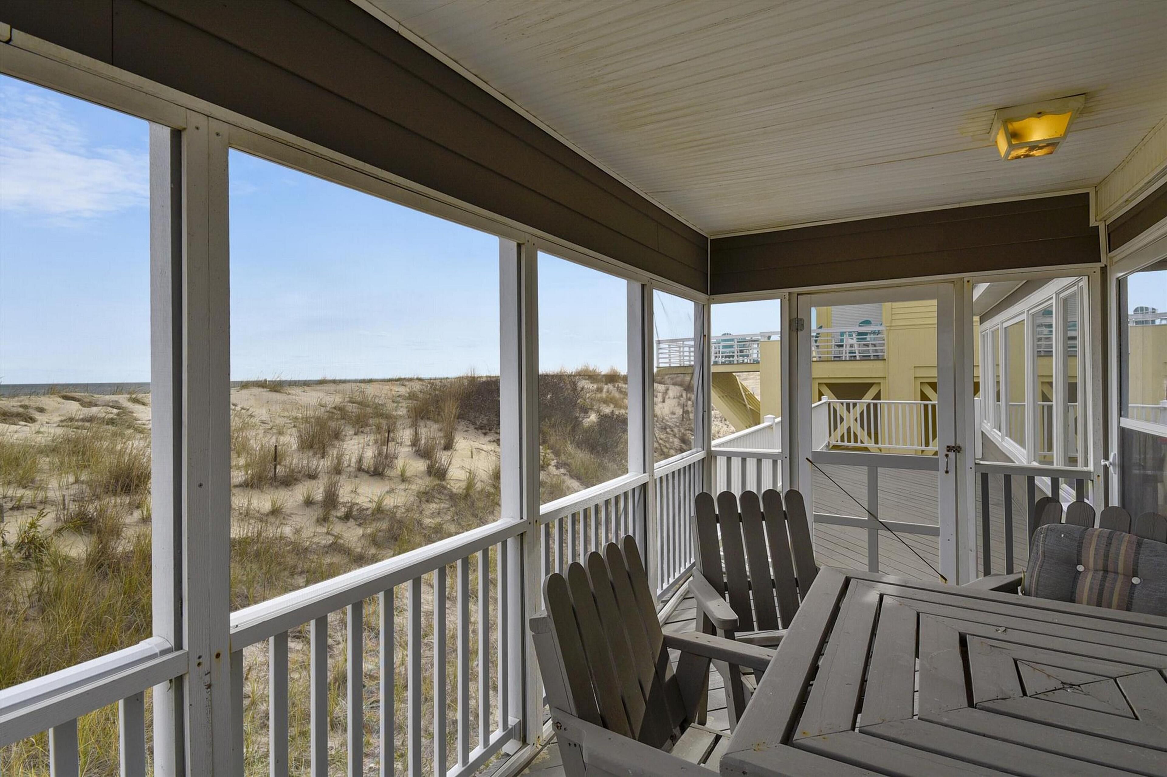 House, 3 Bedrooms | Balcony