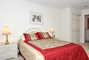 Condo, 3 Bedrooms | 3 bedrooms, individually decorated, individually furnished, bed sheets