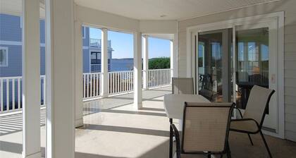 Sunset Station 39895 Assawomen St by Long & Foster