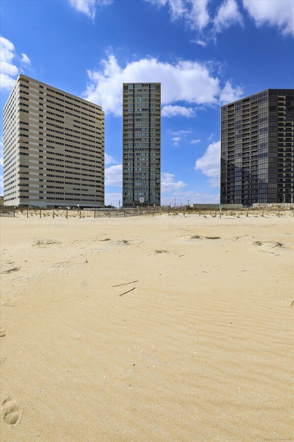 Beach - Sea Pines Village 18 by Long & Foster (Bethany Beach)