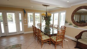 House, 6 Bedrooms | Dining