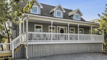 House, 4 Bedrooms | Exterior