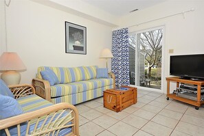Townhome, 2 Bedrooms | Living room