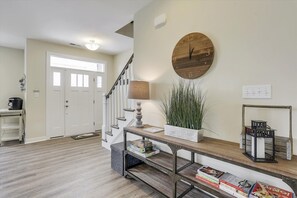 Casa, 6 quartos | Individualmente decorados, individualmente mobiliados, roupa de cama