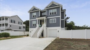 Exterior - The Burrow by Long & Foster (Bethany Beach)