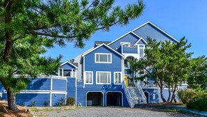 Unclassified image, 2 of 24, button - The Curves #1 40107 Owens Ct by Long & Foster (Fenwick Island)