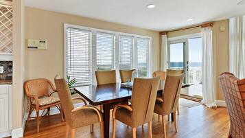 House, Multiple Beds | Private kitchen