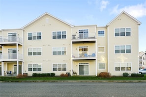 Condo, 3 Bedrooms | Exterior