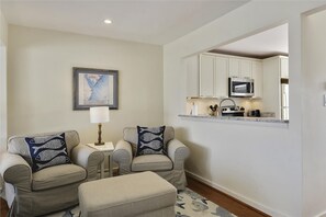 Townhome, 3 Bedrooms | Living area