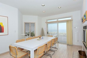 House, 5 Bedrooms | Dining