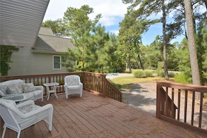 House, 4 Bedrooms | Balcony