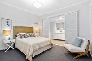 Luxury House | 3 bedrooms, premium bedding, down duvets, individually decorated - Nell's Place (Toowoomba)