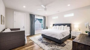 4 bedrooms, iron/ironing board, free WiFi, bed sheets