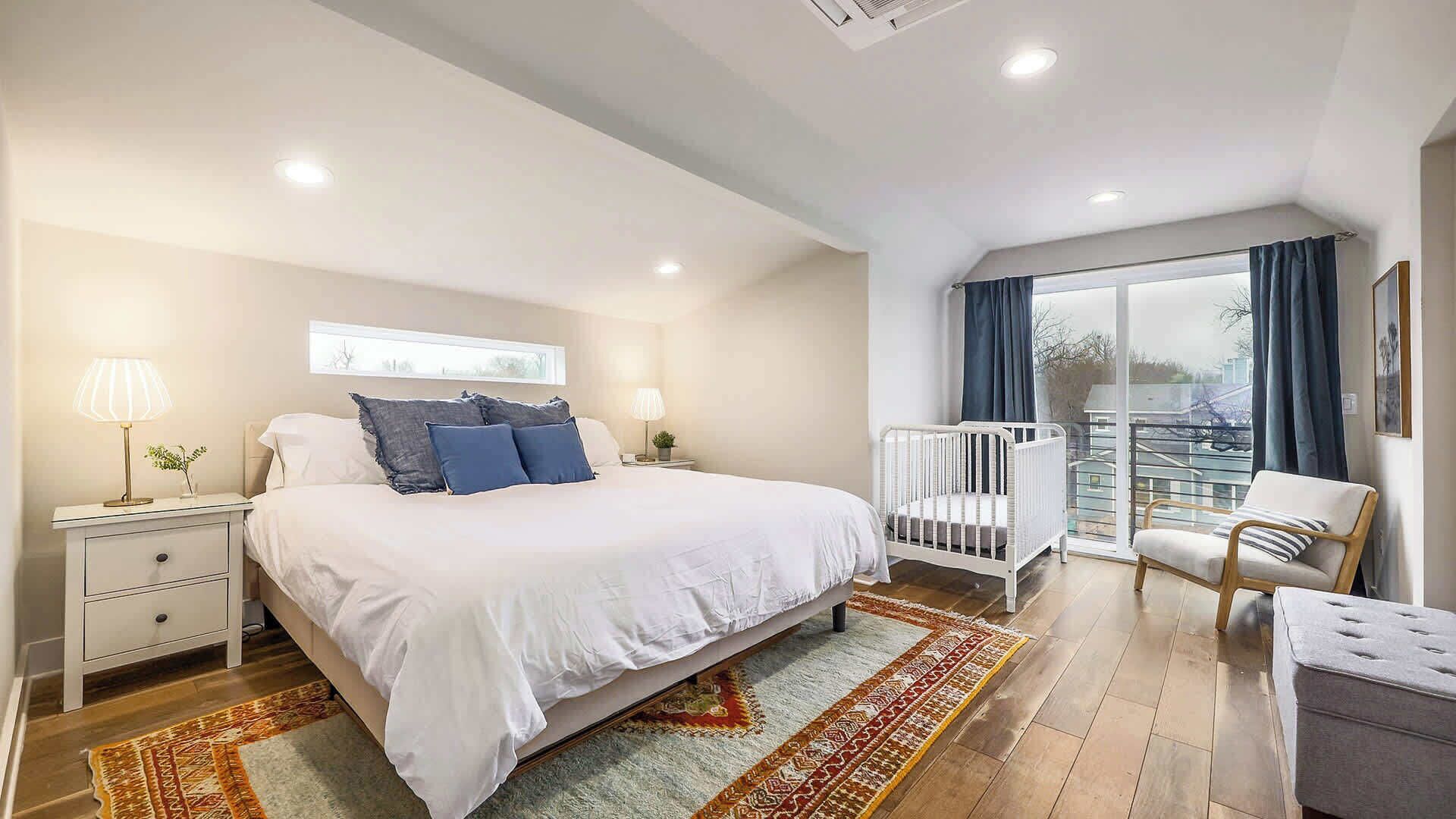 4 bedrooms, iron/ironing board, free WiFi, bed sheets