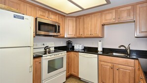 Townhome, 4 Bedrooms | Private kitchen - Indian Harbor Villas 17 by Long & Foster (Bethany Beach)