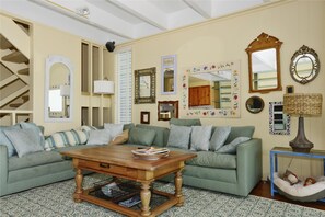 Townhome, 5 Bedrooms | Living room