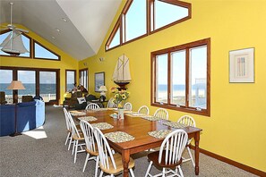 House, 6 Bedrooms | Dining