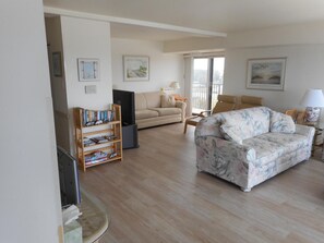 Living room - Henlopen Unit 710 by Long & Foster (Rehoboth Beach)