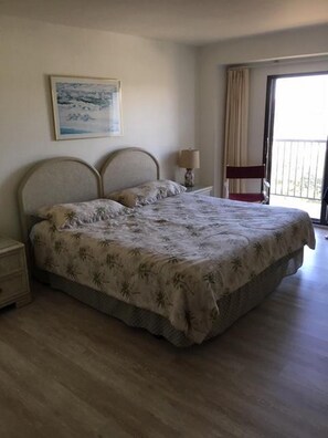 2 عدّة غرف نوم وبديكورات فريدة لكل غرفة وطراز فريد لكل وحدة