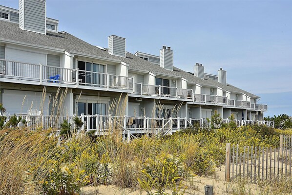 タウンホーム 3 ベッドルーム | 外観