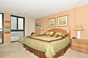 Condo, 2 habitaciones | 2 habitaciones, decoración personalizada y muebles diferentes 