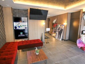 Lobby sitting area - HOTEL LiVEMAX Nagoya Kanayama (Nagoya)