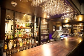Bar (on property) - InnJoy Boutique Hotel (Centurion)
