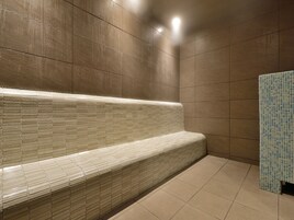 Steam room 