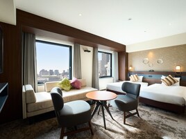 Deluxe Twin Room | In-room safe, desk, free WiFi, bed sheets