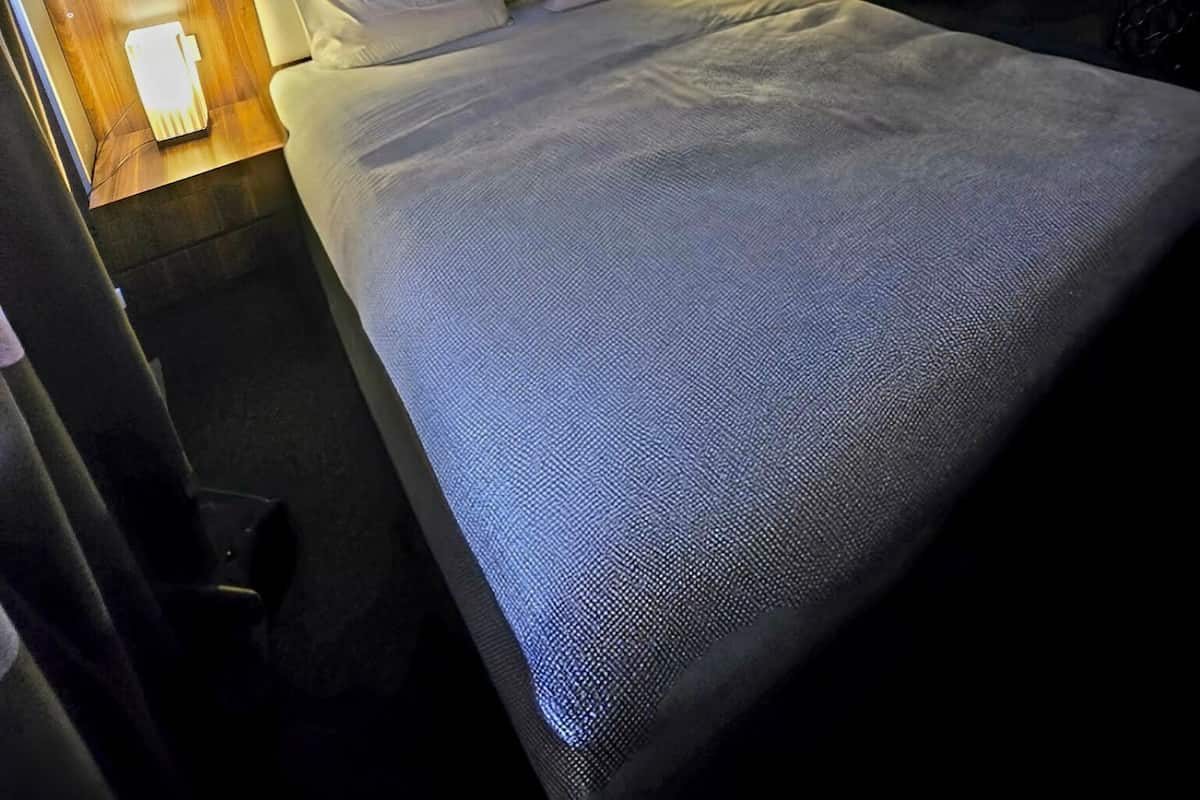 Standard Single Room | Premium bedding, in-room safe, desk, laptop workspace