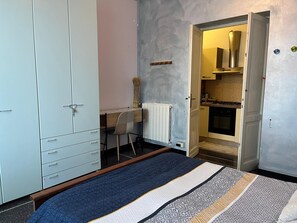2 bedrooms, iron/ironing board, Internet, bed sheets