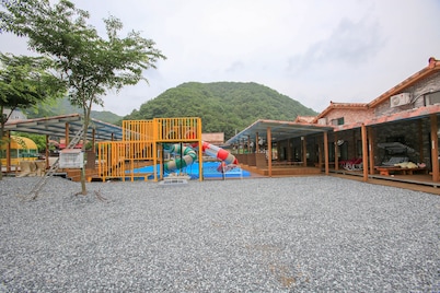 Daedunsan Four Seasons Pension