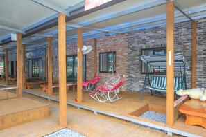 Exterior detail - Daedunsan Four Seasons Pension (Geumsan)