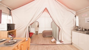 Telt (Glamping) | Oppholdsområde | Flatskjerm-TV